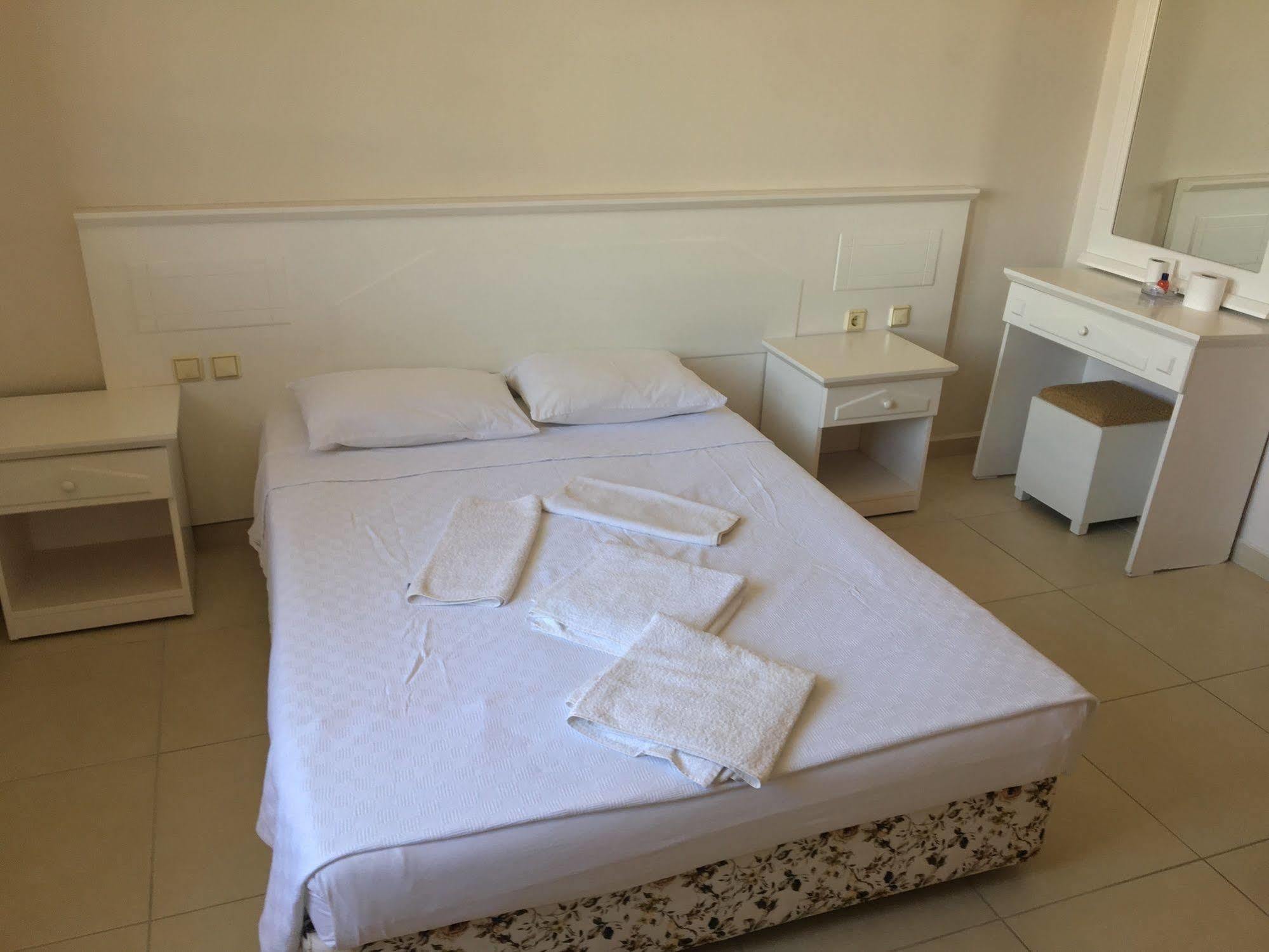 Gorkem Hotel & Apartments Oludeniz Exterior foto